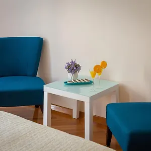  Apartment Exclusive Center